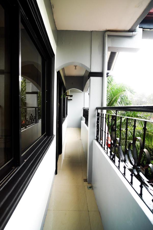 Amparo'S Tourist Inn - Coron Exterior photo