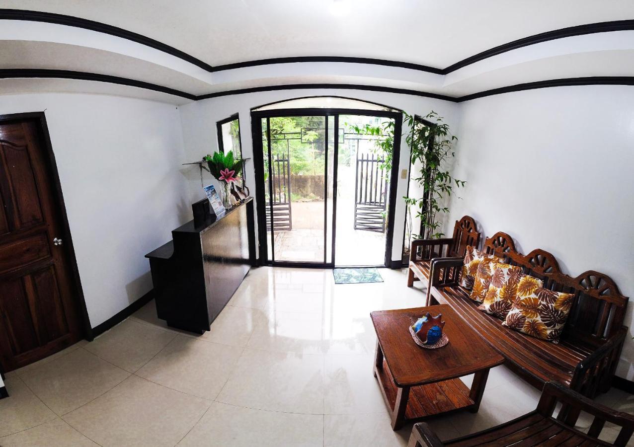 Amparo'S Tourist Inn - Coron Exterior photo