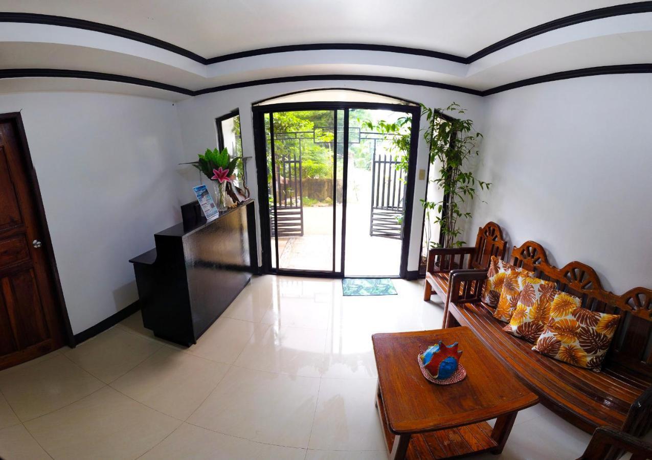 Amparo'S Tourist Inn - Coron Exterior photo