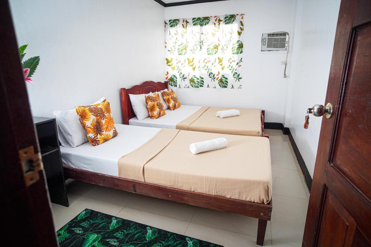 Amparo'S Tourist Inn - Coron Exterior photo