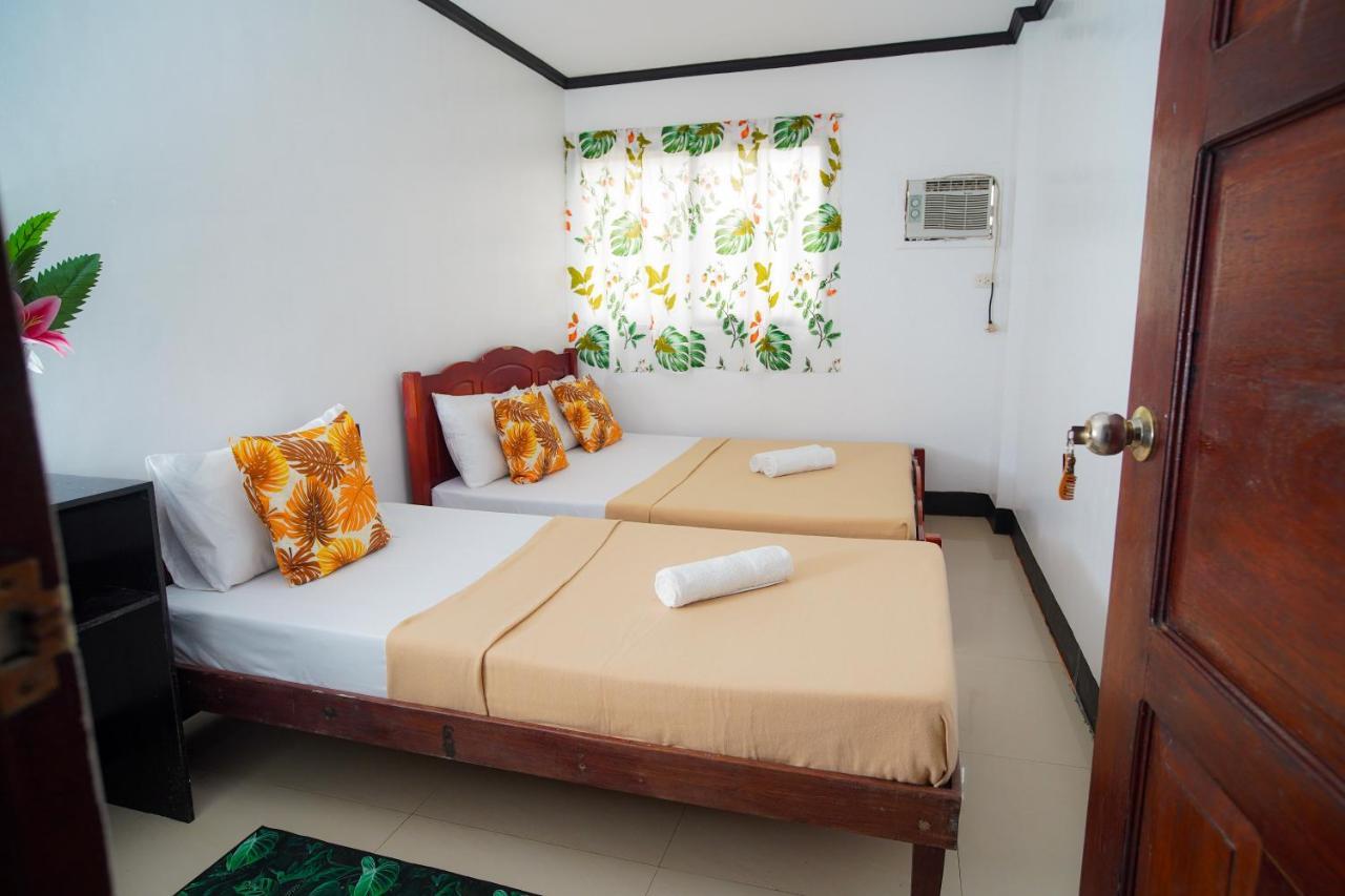 Amparo'S Tourist Inn - Coron Exterior photo
