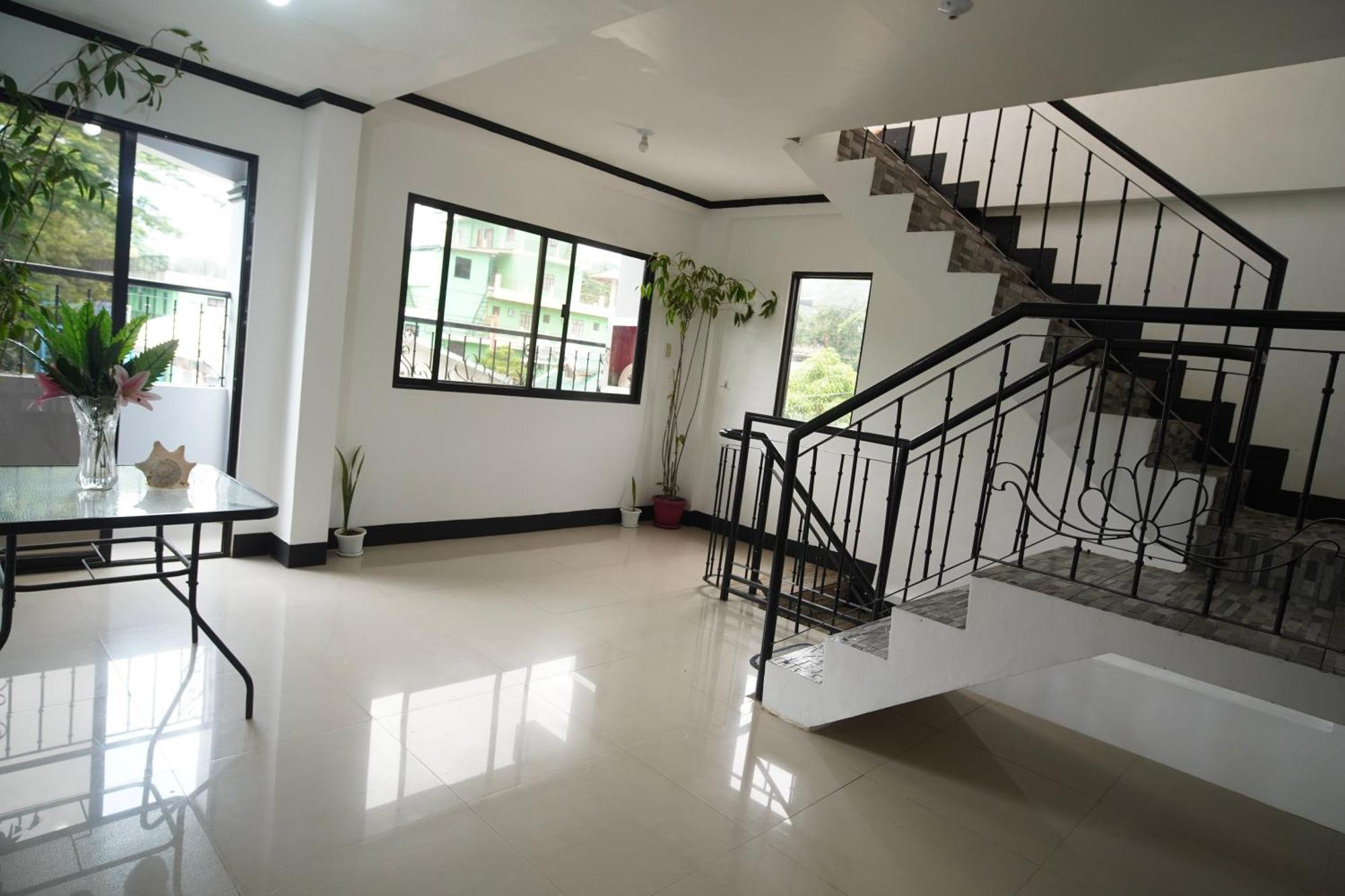 Amparo'S Tourist Inn - Coron Exterior photo