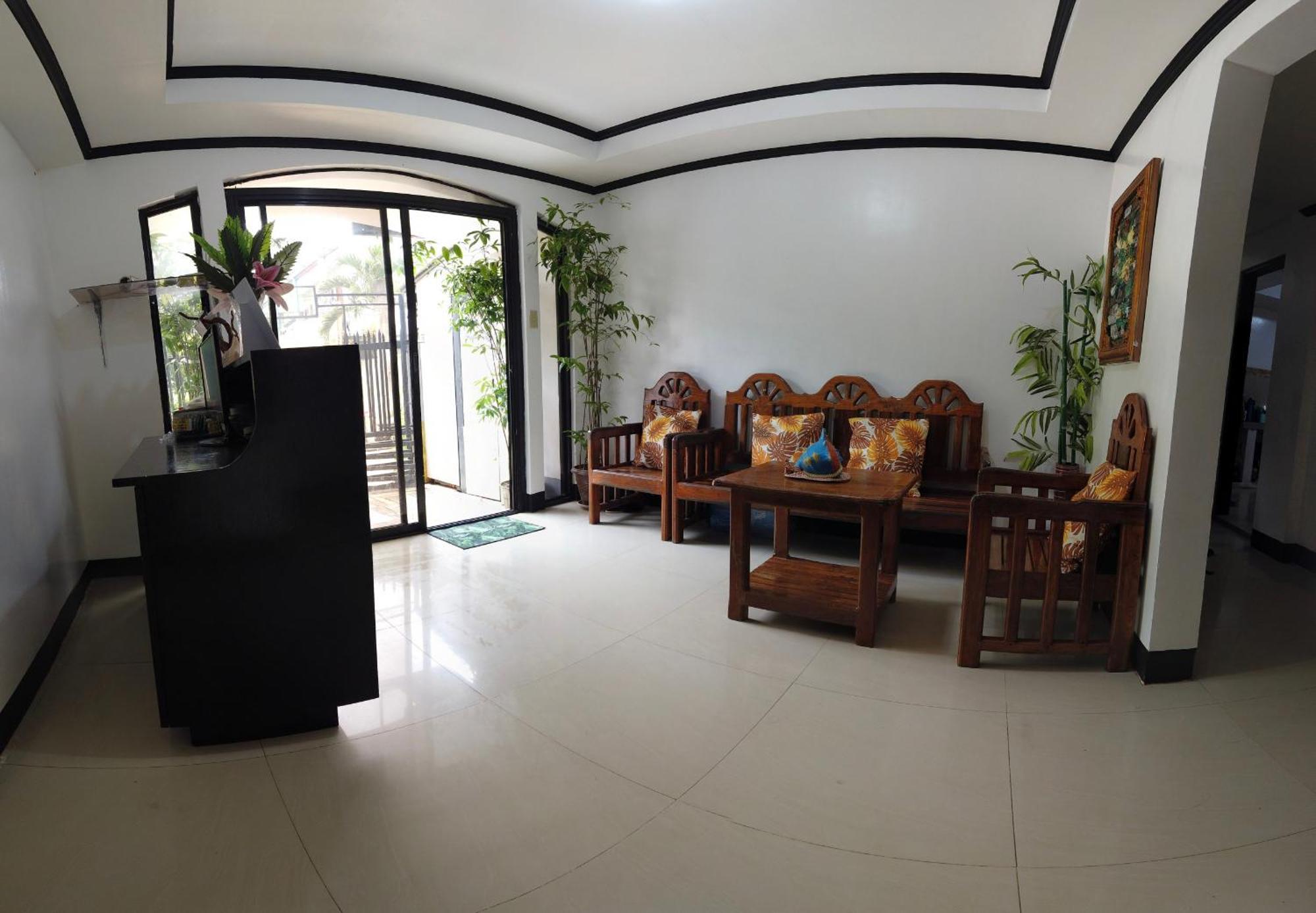 Amparo'S Tourist Inn - Coron Exterior photo