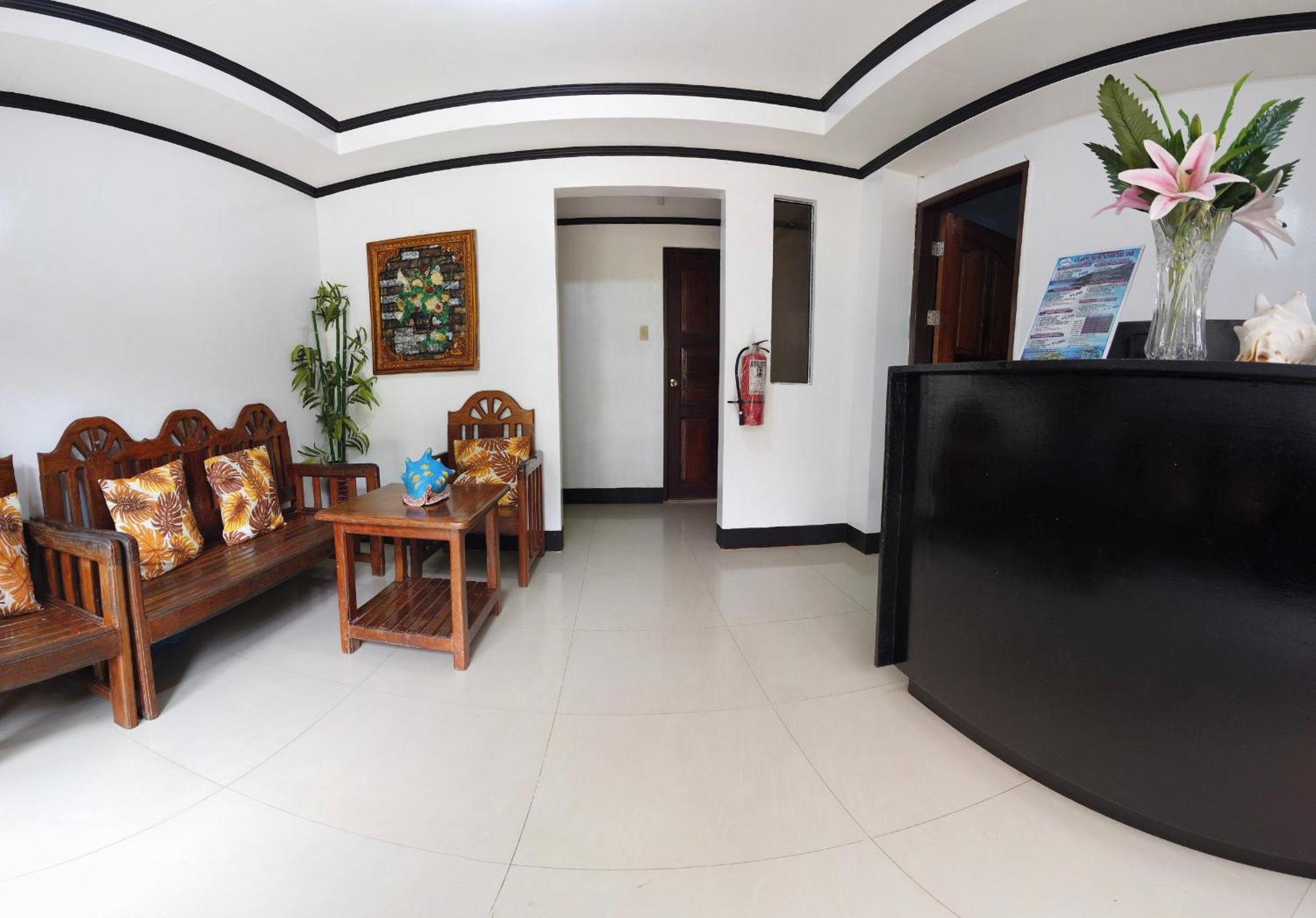 Amparo'S Tourist Inn - Coron Exterior photo
