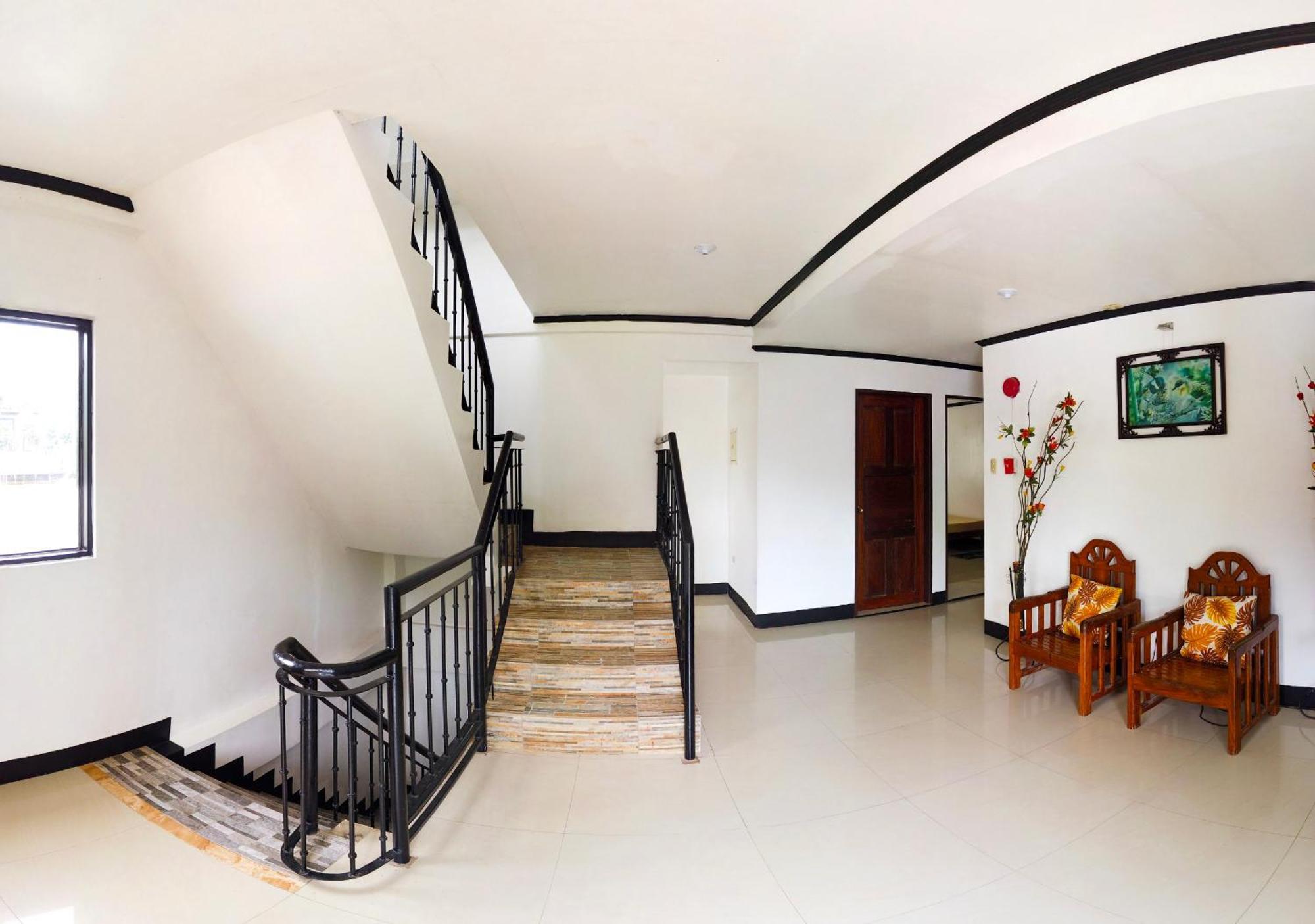 Amparo'S Tourist Inn - Coron Exterior photo