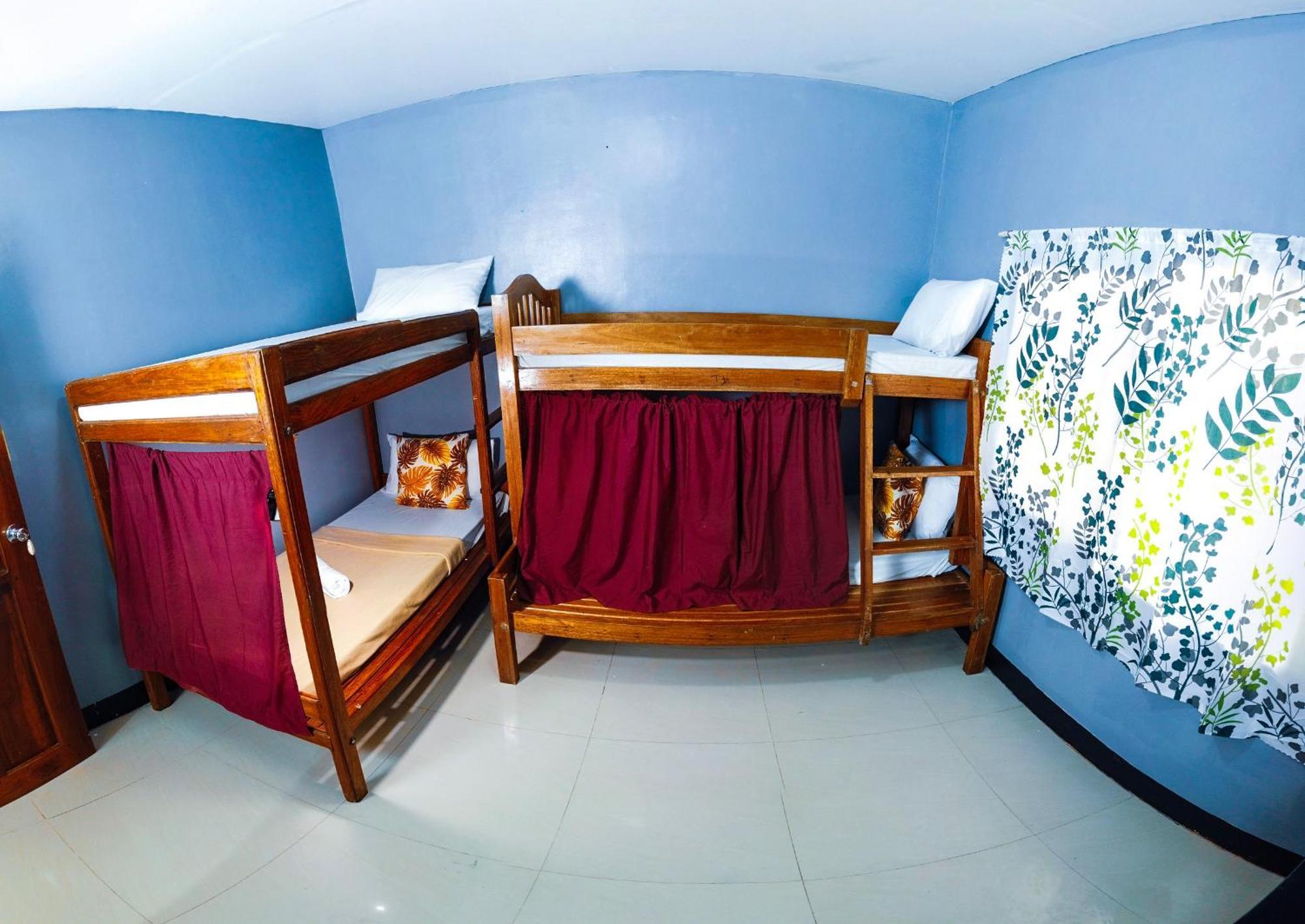 Amparo'S Tourist Inn - Coron Exterior photo