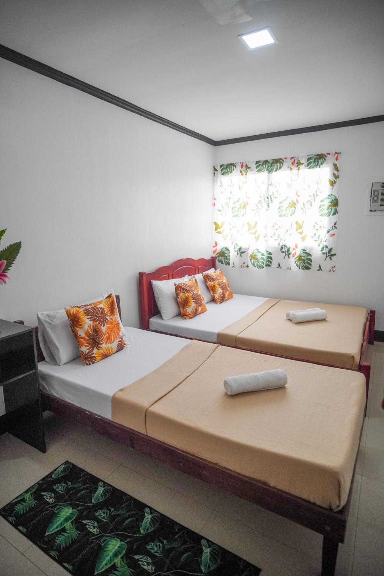 Amparo'S Tourist Inn - Coron Exterior photo